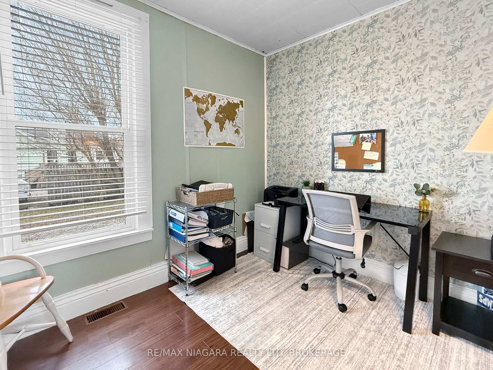 Detached House for sale at 93 Lavinia Street, Fort Erie, Ontario, L2A 2E1 - Central - MLS: X13013092