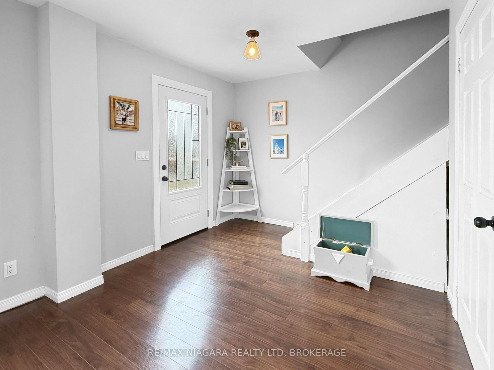 Detached House for sale at 93 Lavinia Street, Fort Erie, Ontario, L2A 2E1 - Central - MLS: X13013092