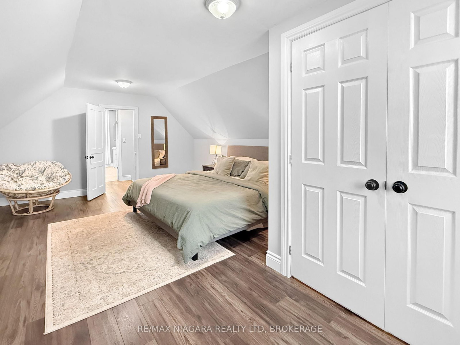 Detached House for sale at 93 Lavinia Street, Fort Erie, Ontario, L2A 2E1 - Central - MLS: X13013092