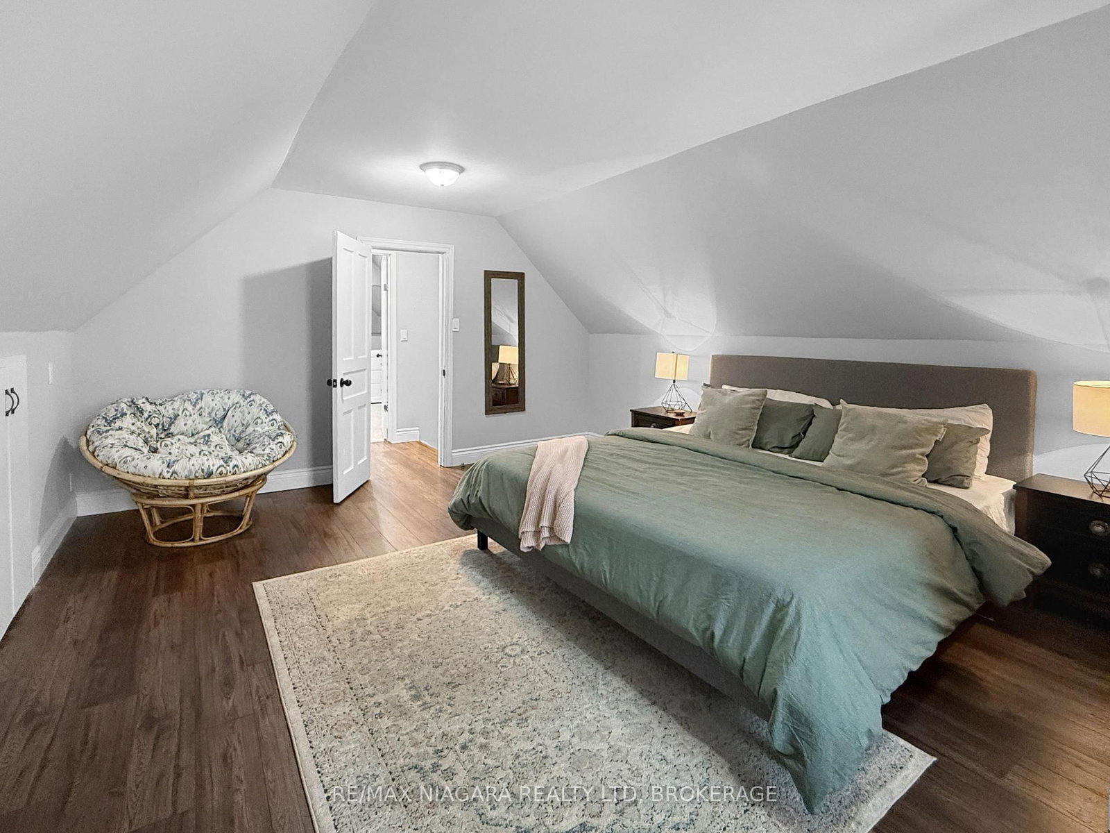 Detached House for sale at 93 Lavinia Street, Fort Erie, Ontario, L2A 2E1 - Central - MLS: X13013092