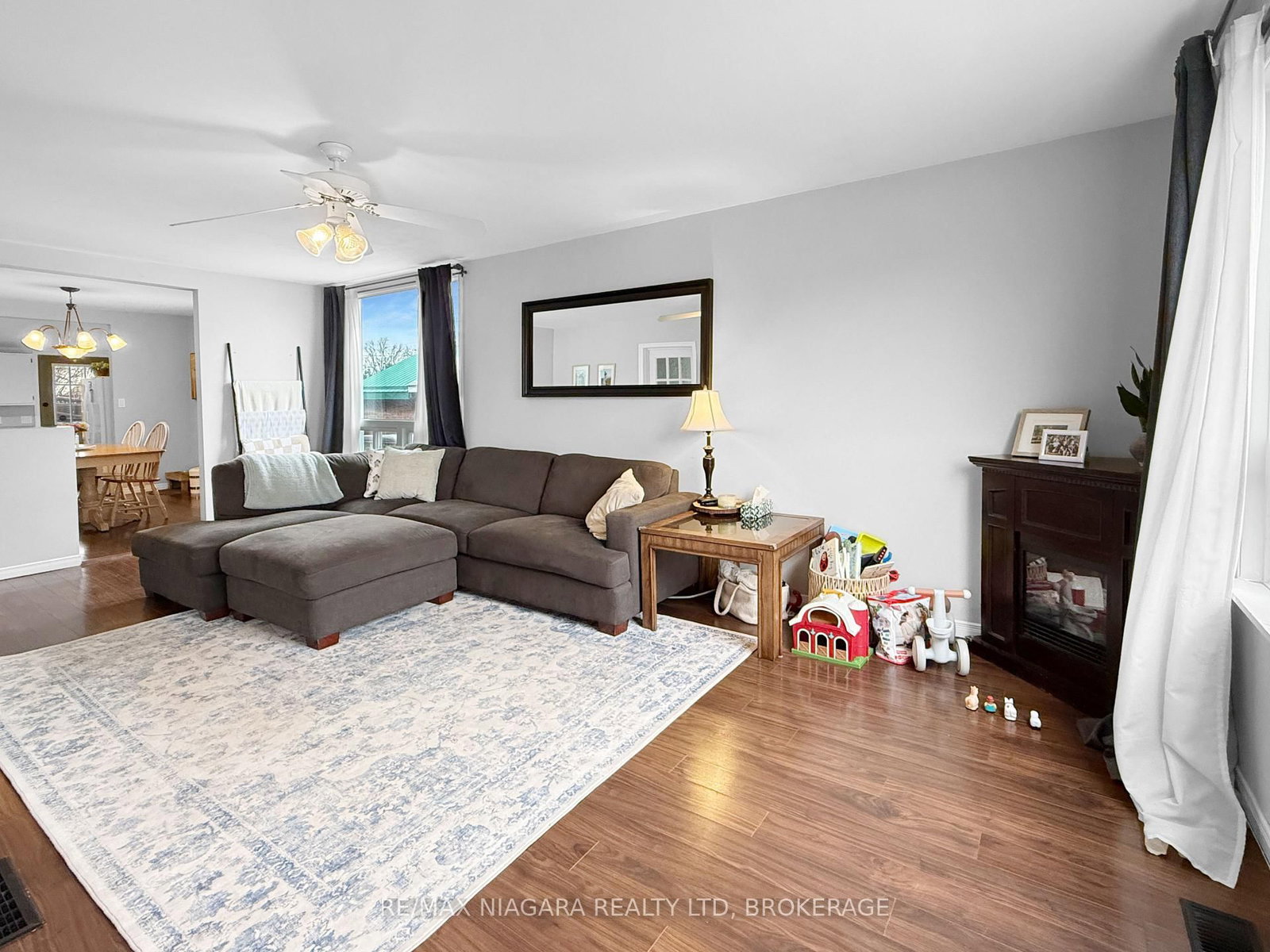 Detached House for sale at 93 Lavinia Street, Fort Erie, Ontario, L2A 2E1 - Central - MLS: X13013092