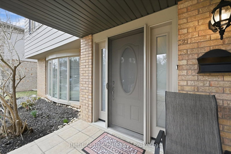 62 Terrace Dr, Hamilton, L9H 3X2 | Image 3