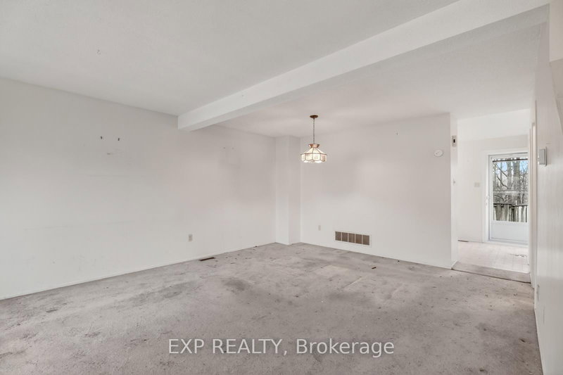 235 Teal Cres, Orleans, K1E 2C3 | Image 3