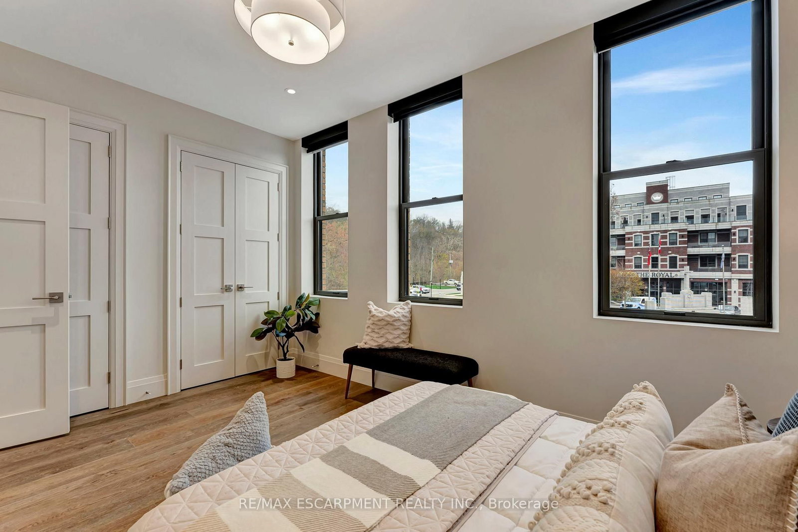 7 Grand River Street N, Unit 202 - Photo 16