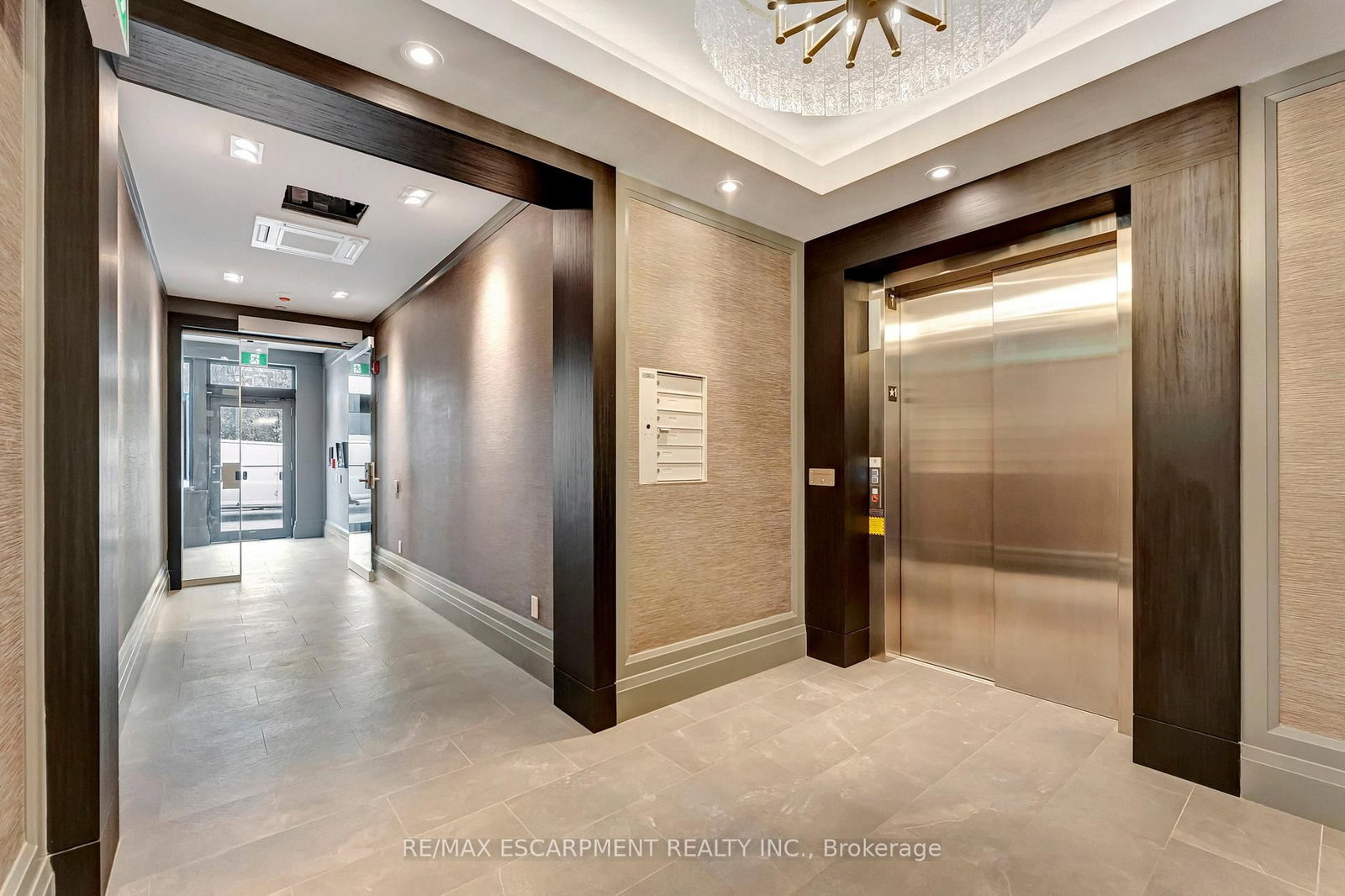 7 Grand River Street N, Unit 202 - Photo 19