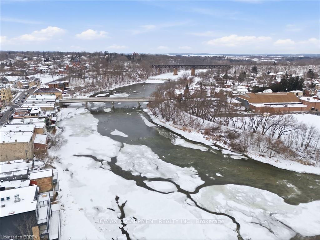 7 Grand River Street N, Unit 202 - Photo 23