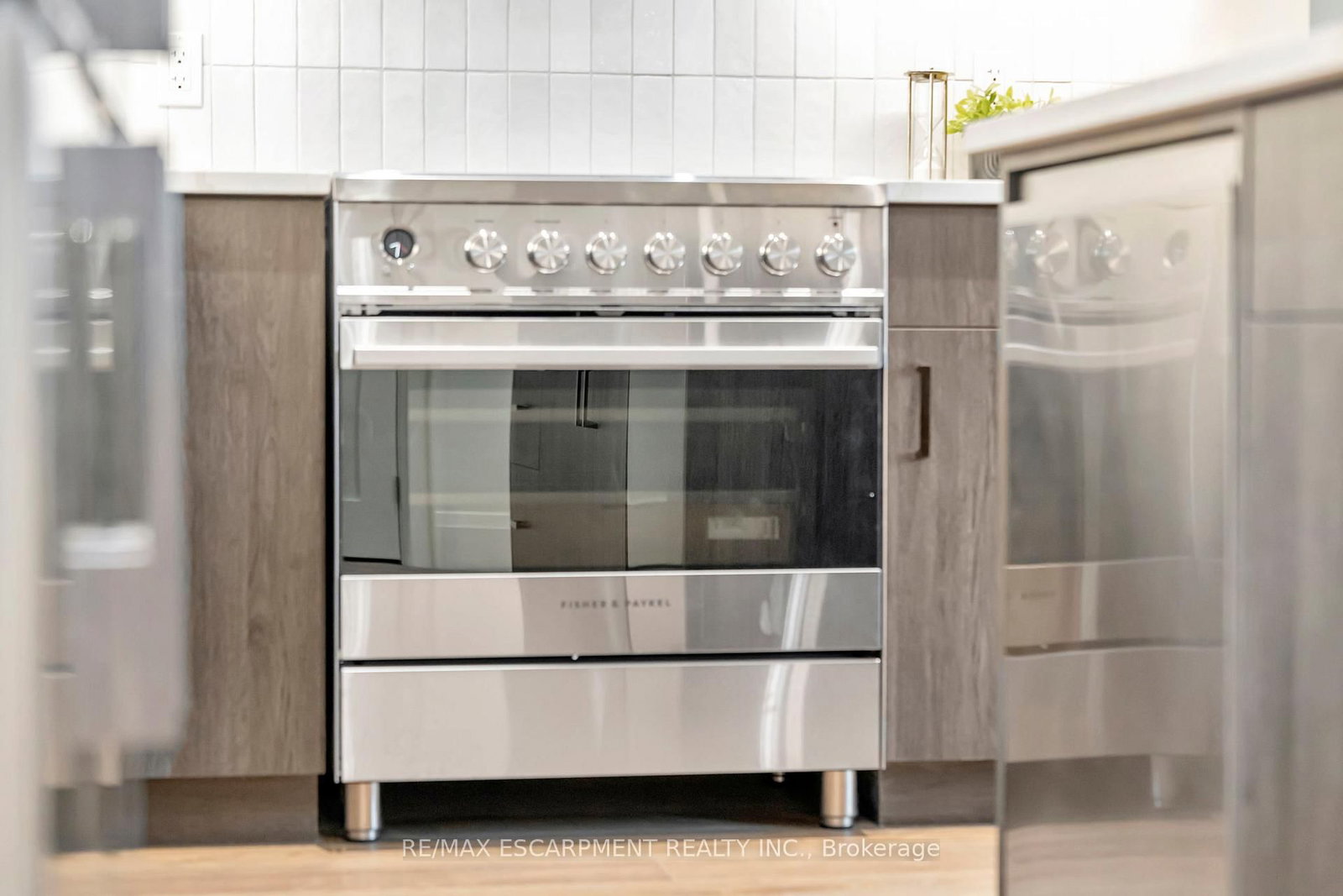 7 Grand River Street N, Unit 202 - Photo 5