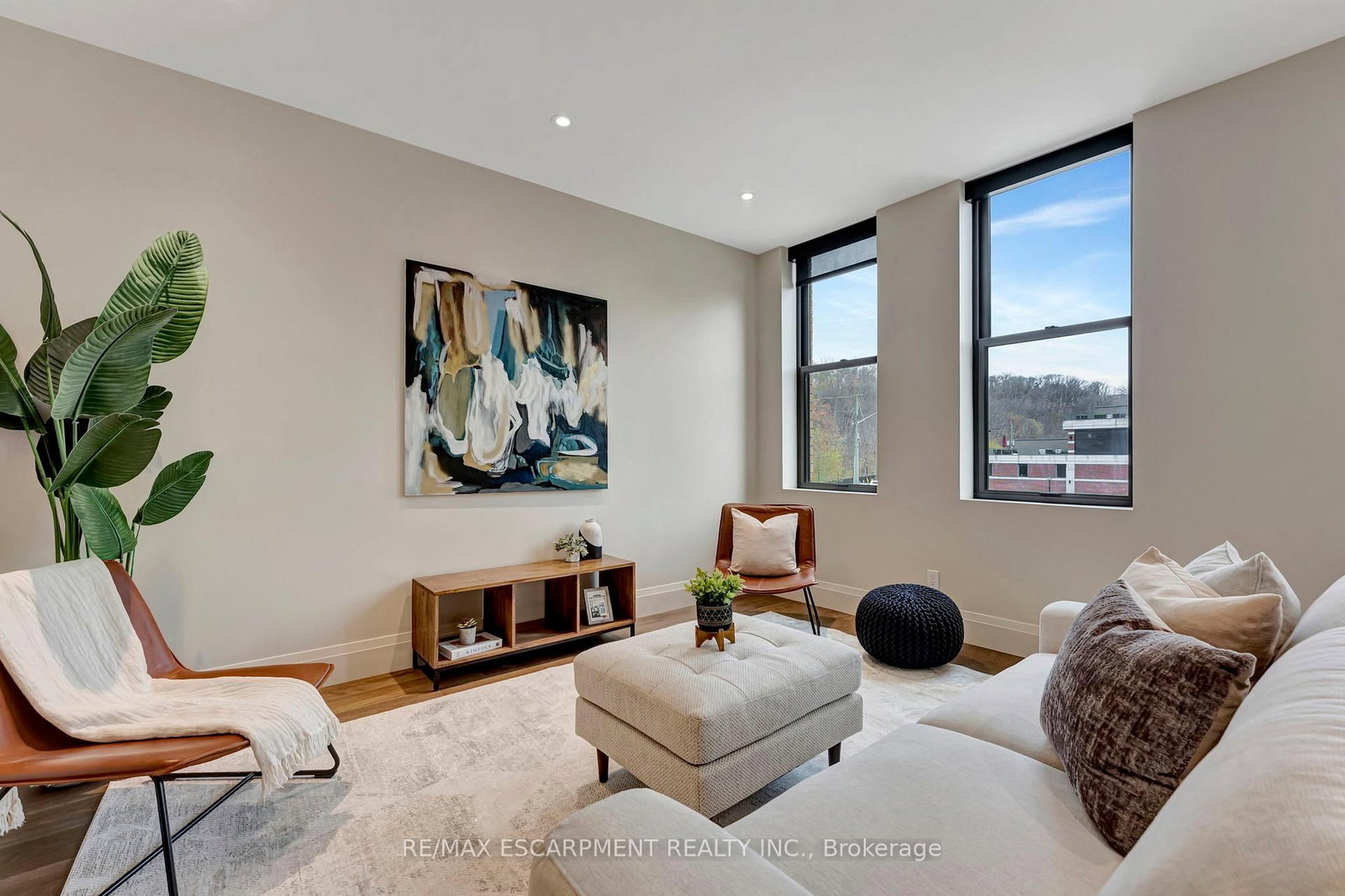 7 Grand River Street N, Unit 202 - Photo 8