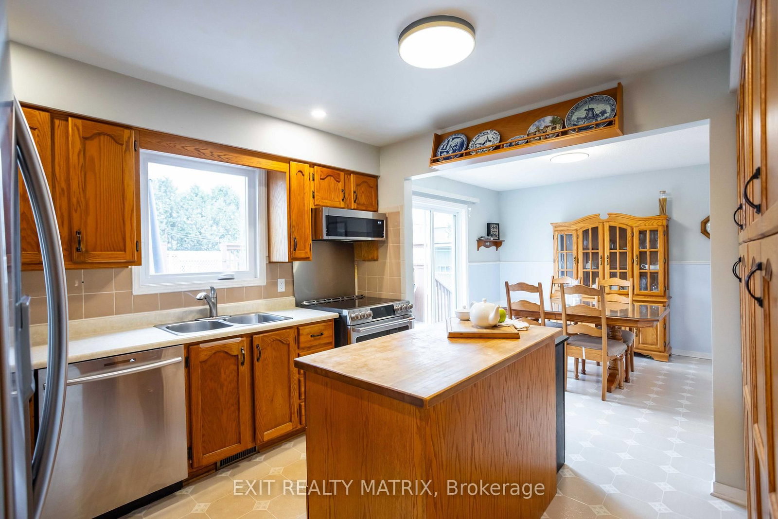 Detached House for sale at 95 Castlebeau Street, Russell, Ontario, K0A 1W0 - Embrun - MLS: X13013352