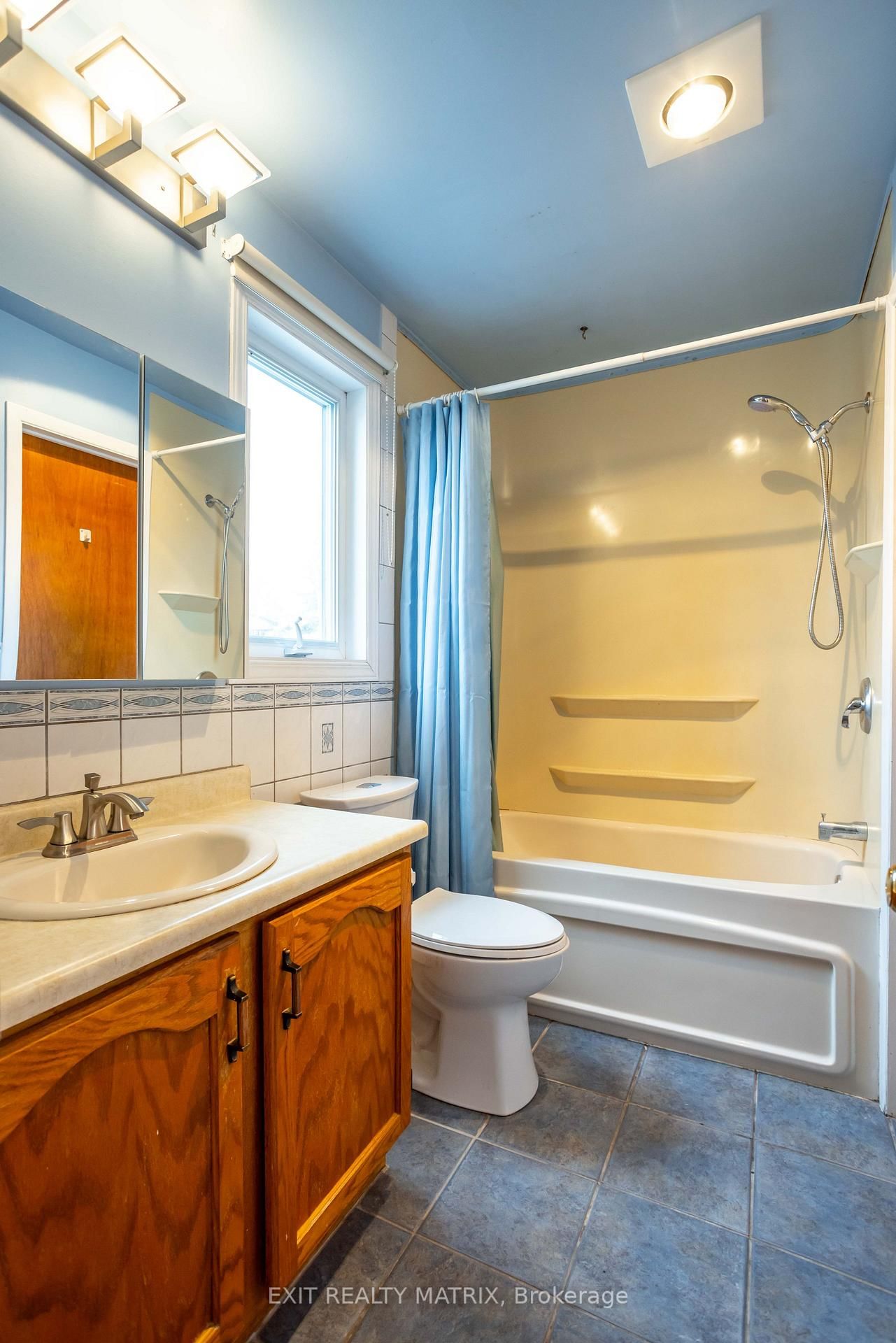 Detached House for sale at 95 Castlebeau Street, Russell, Ontario, K0A 1W0 - Embrun - MLS: X13013352