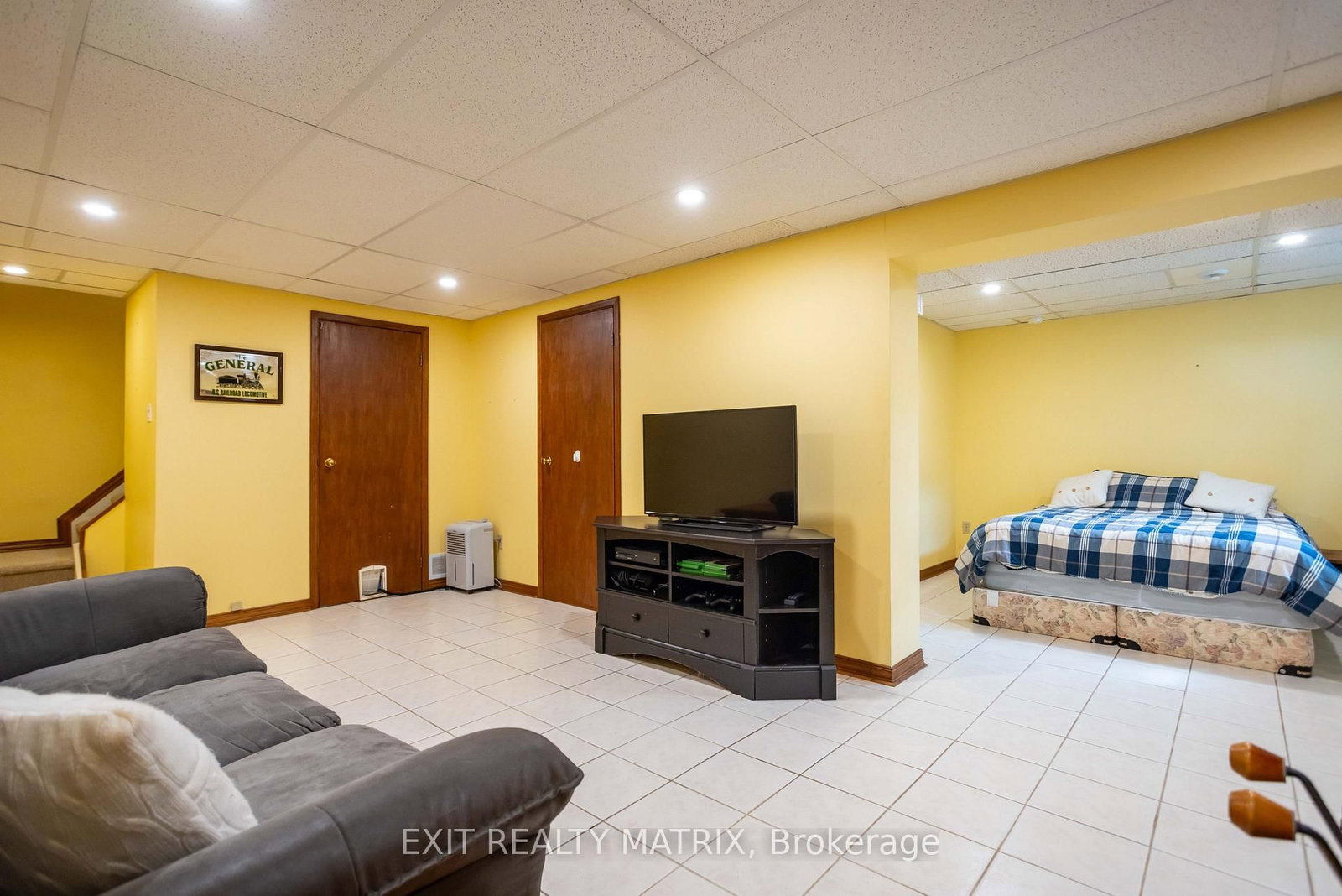 Detached House for sale at 95 Castlebeau Street, Russell, Ontario, K0A 1W0 - Embrun - MLS: X13013352