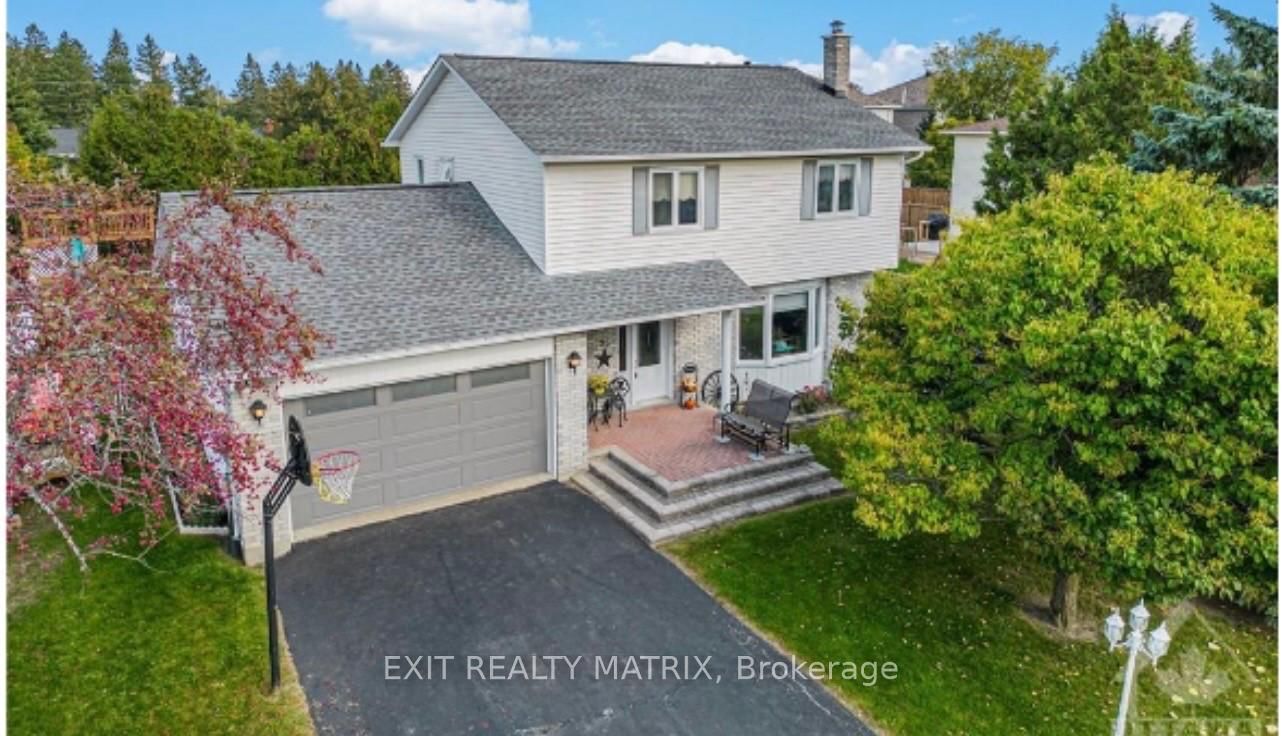 Detached House for sale at 95 Castlebeau Street, Russell, Ontario, K0A 1W0 - Embrun - MLS: X13013352