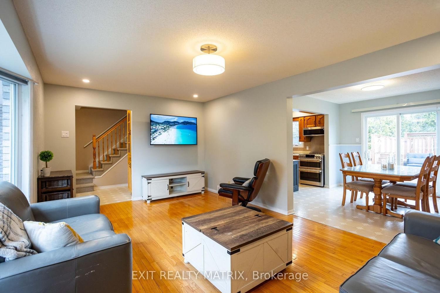 Detached House for sale at 95 Castlebeau Street, Russell, Ontario, K0A 1W0 - Embrun - MLS: X13013352