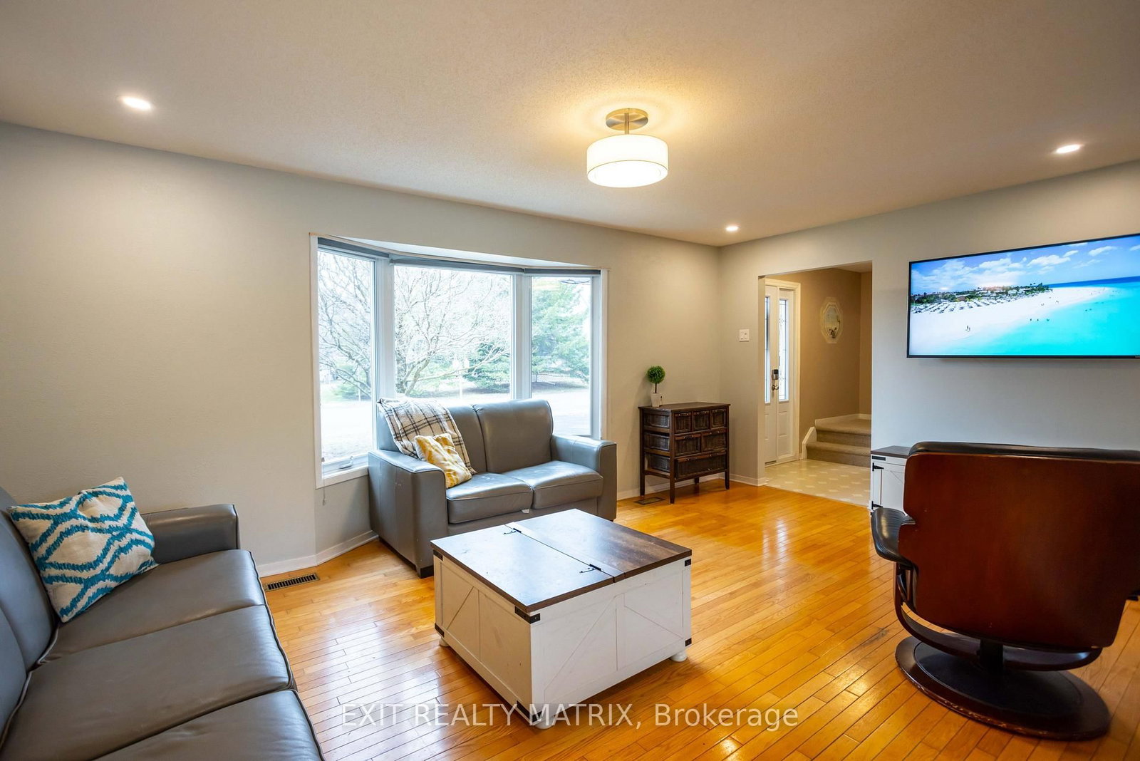 Detached House for sale at 95 Castlebeau Street, Russell, Ontario, K0A 1W0 - Embrun - MLS: X13013352