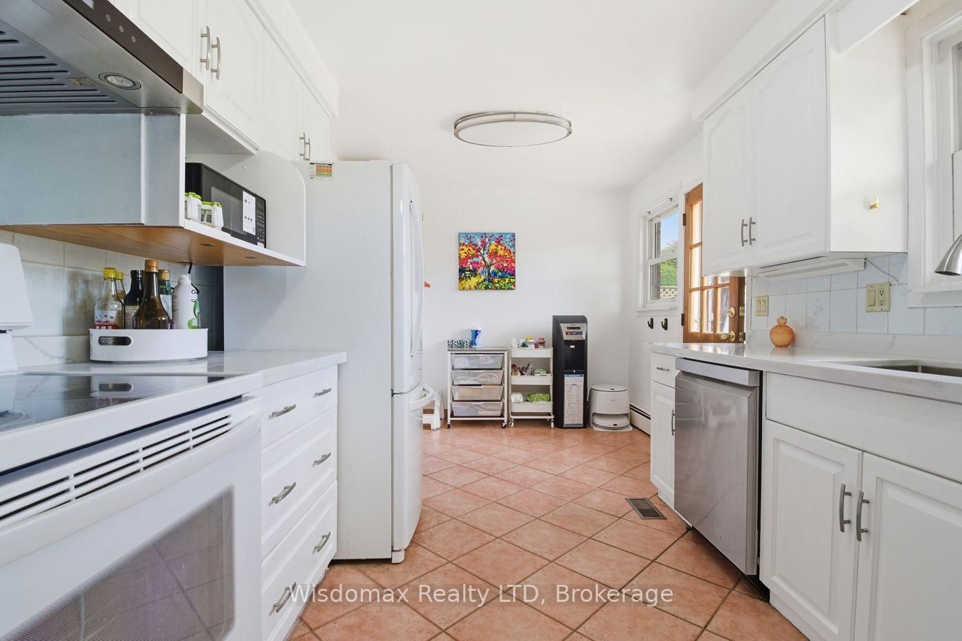 3384 BAKER Crescent - Photo 12