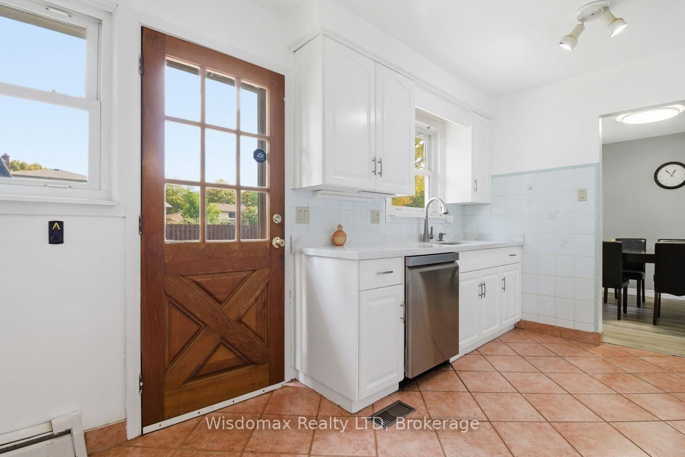 3384 BAKER Crescent - Photo 14