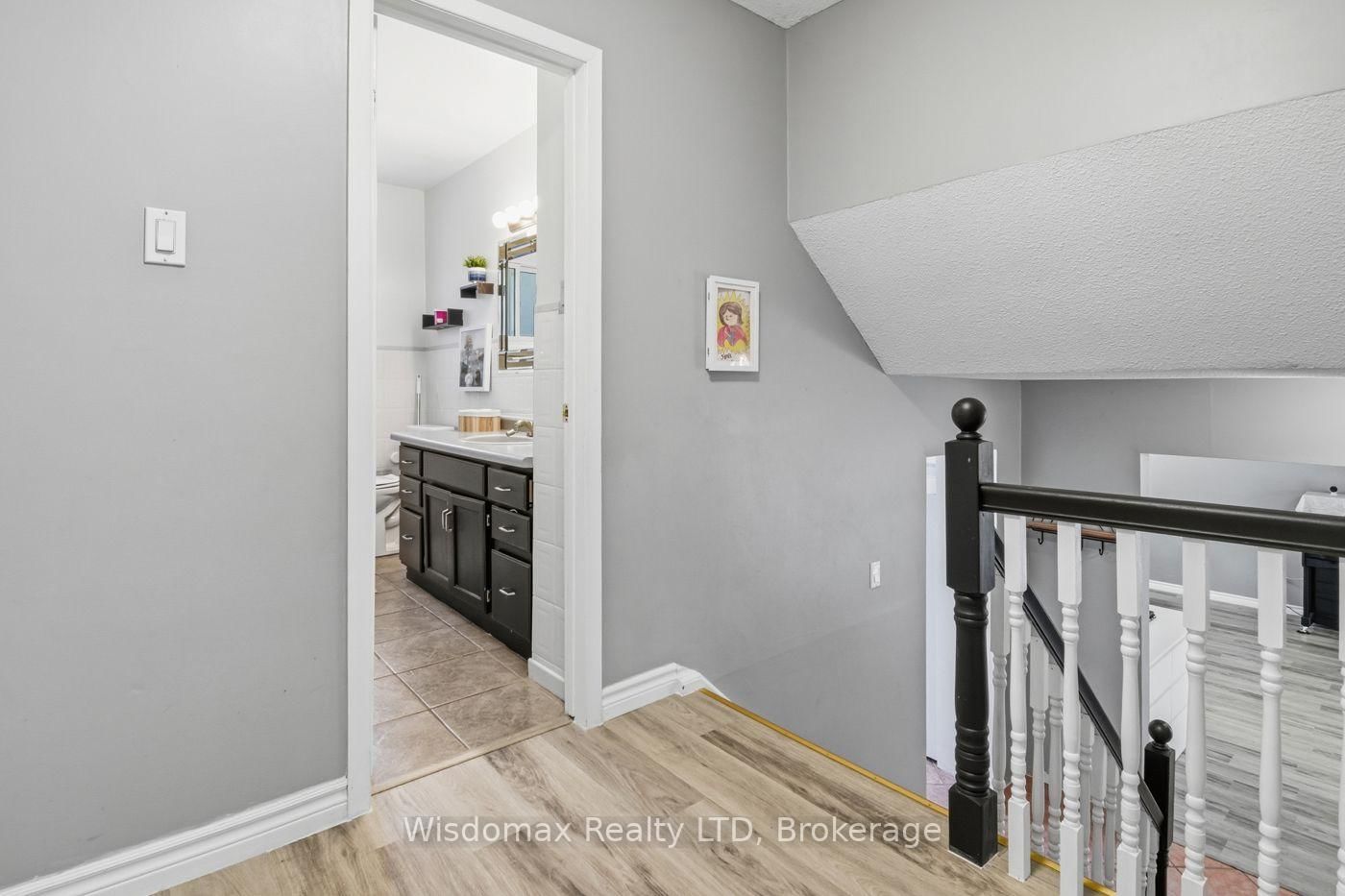 3384 BAKER Crescent - Photo 18