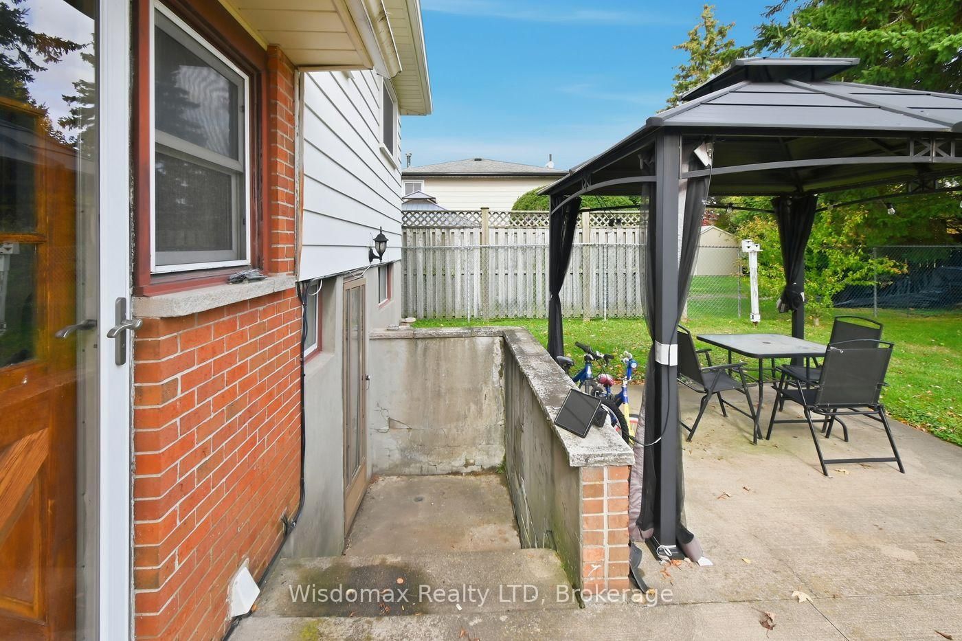 3384 BAKER Crescent - Photo 36