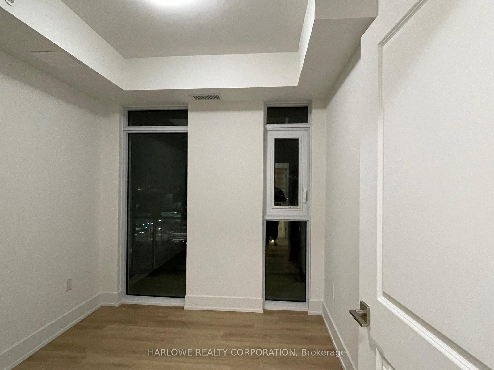 206 King Street W, Unit 711 - Photo 10