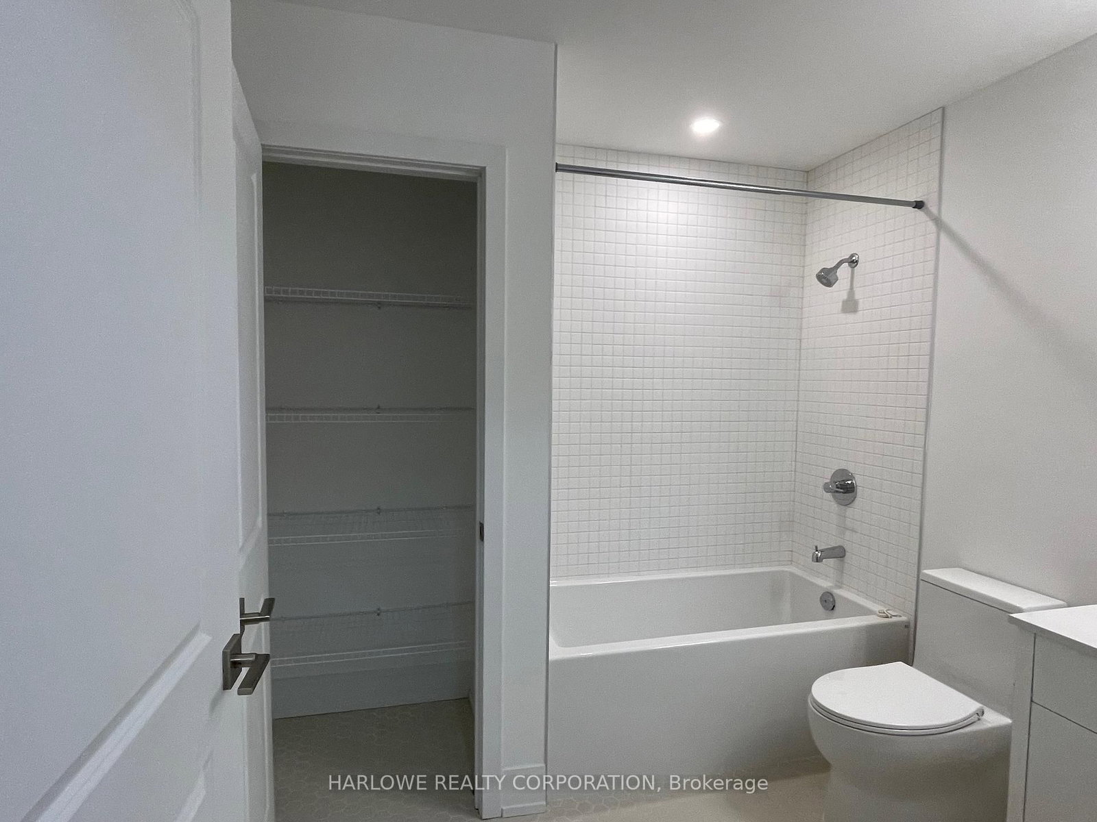 206 King Street W, Unit 711 - Photo 12