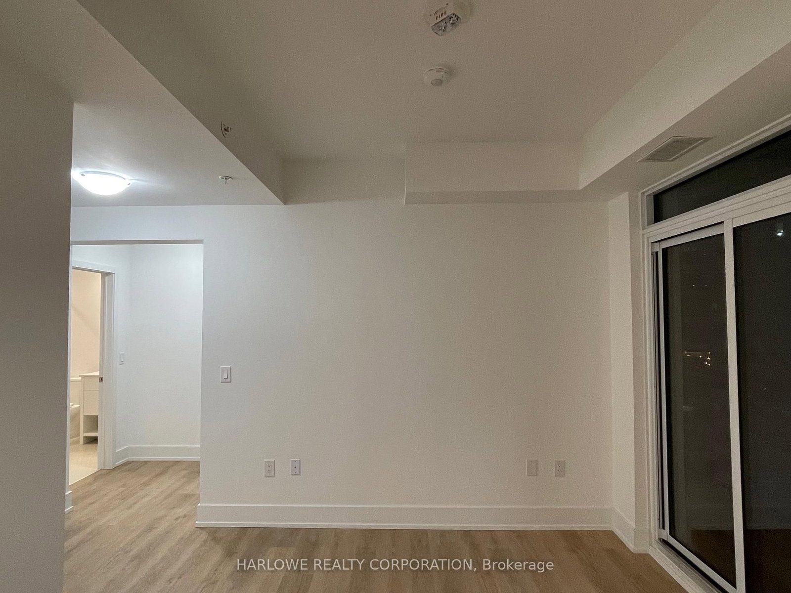 206 King Street W, Unit 711 - Photo 8