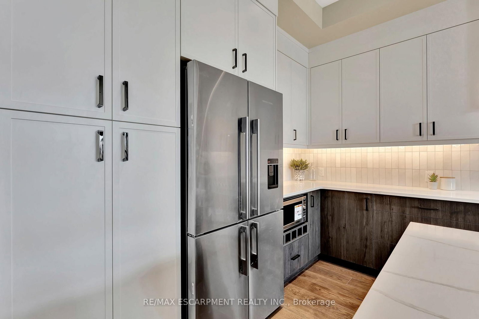 7 Grand River Street N, Unit 302 - Photo 12