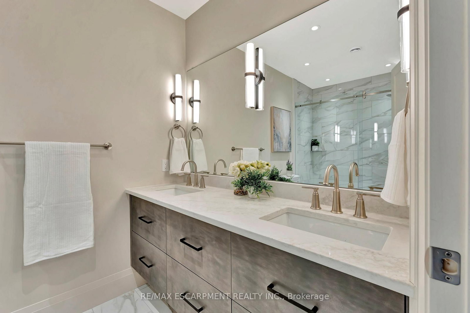 7 Grand River Street N, Unit 302 - Photo 25