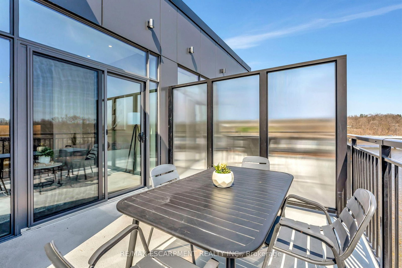 7 Grand River Street N, Unit 302 - Photo 31