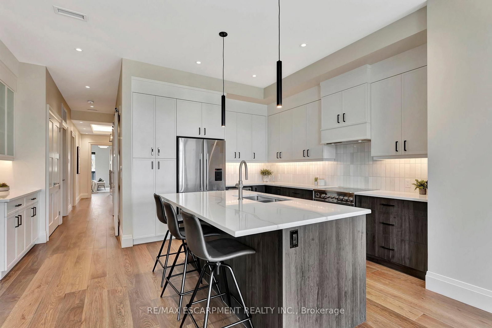 7 Grand River Street N, Unit 302 - Photo 7