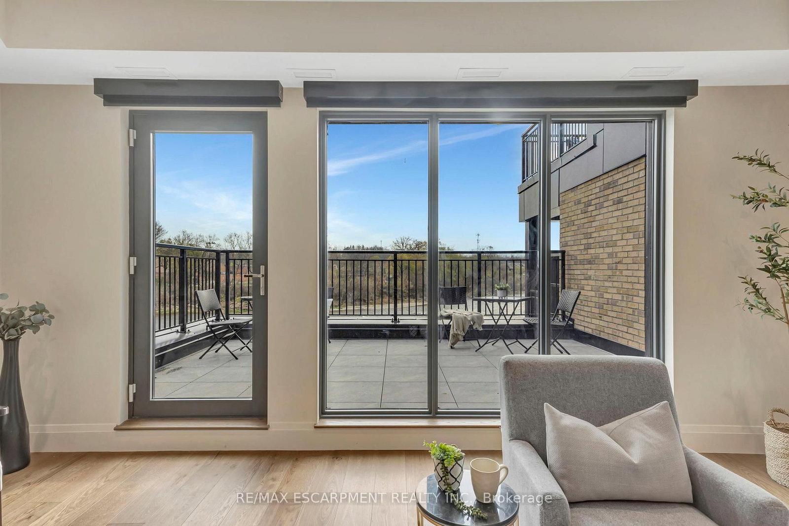 7 Grand River Street N, Unit 204 - Photo 21