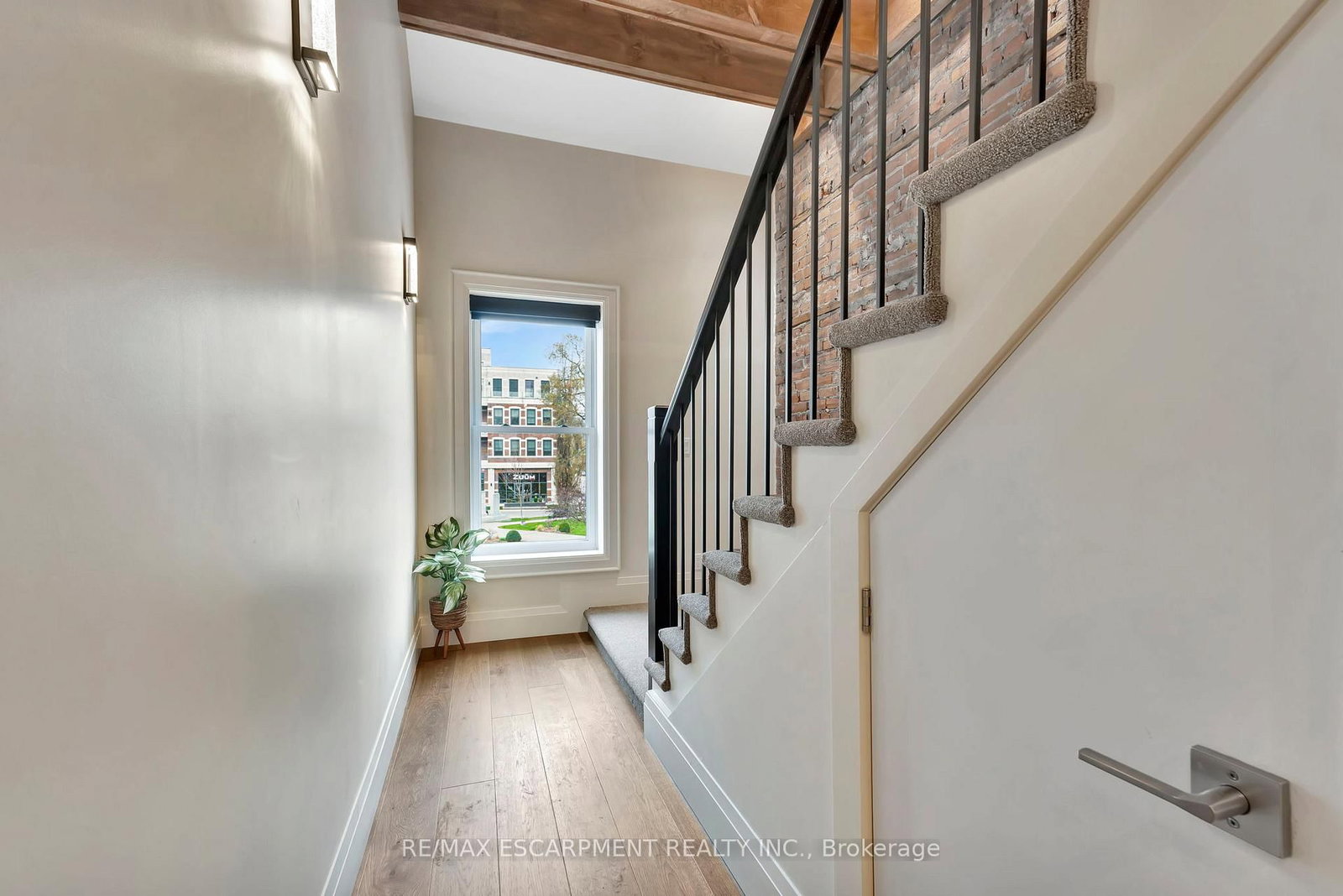 7 Grand River Street N, Unit 204 - Photo 28