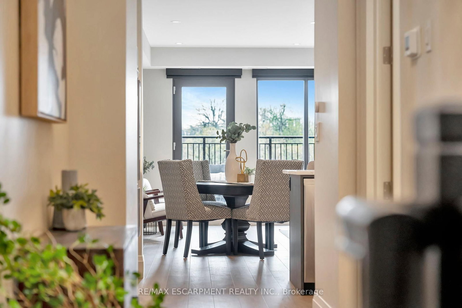 7 Grand River Street N, Unit 204 - Photo 3