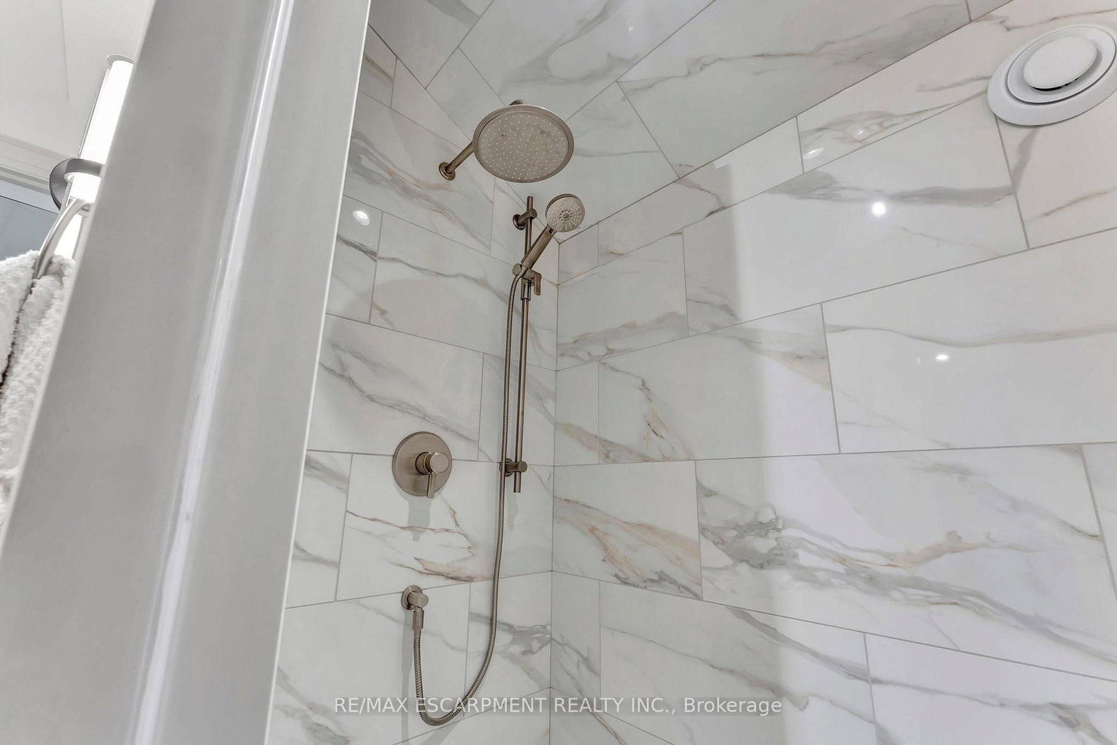 7 Grand River Street N, Unit 204 - Photo 37