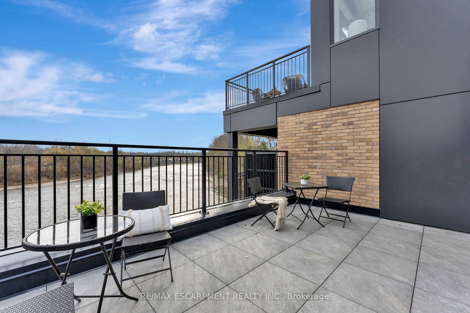 7 Grand River Street N, Unit 204 - Photo 38