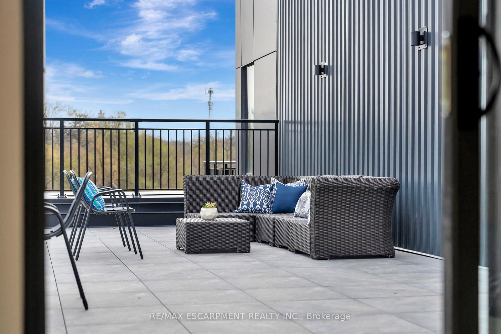 7 Grand River Street N, Unit 204 - Photo 40