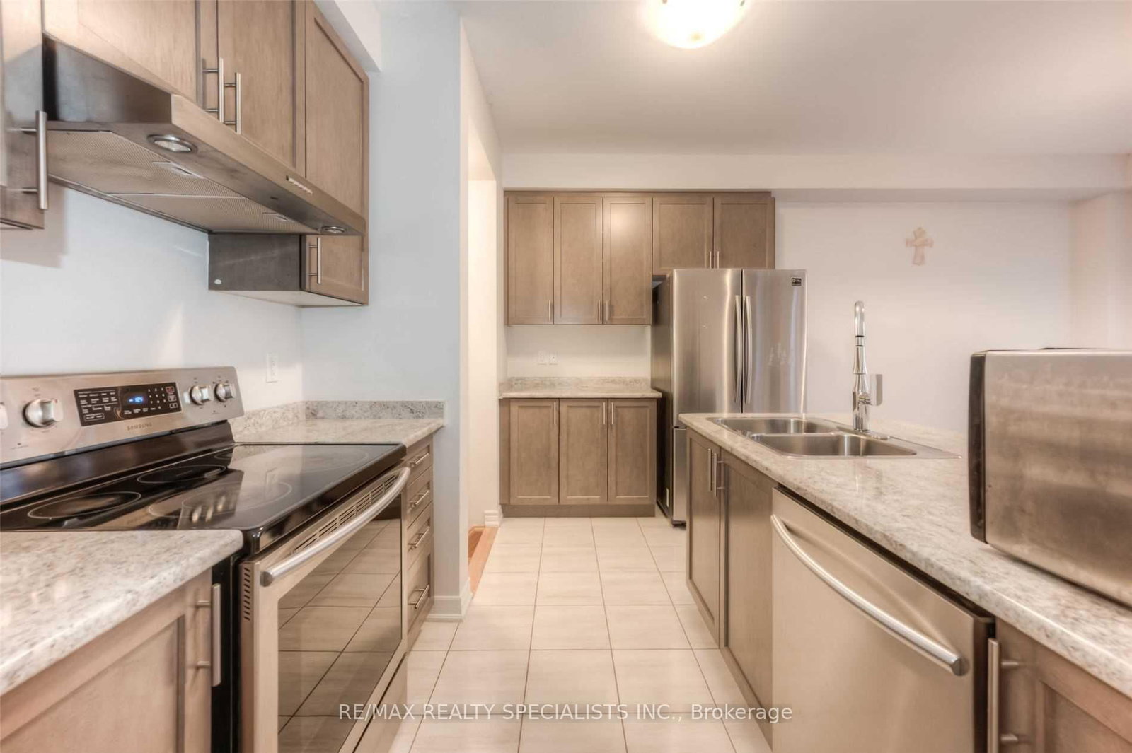 516 Linden Drive, Unit Upper - Photo 13