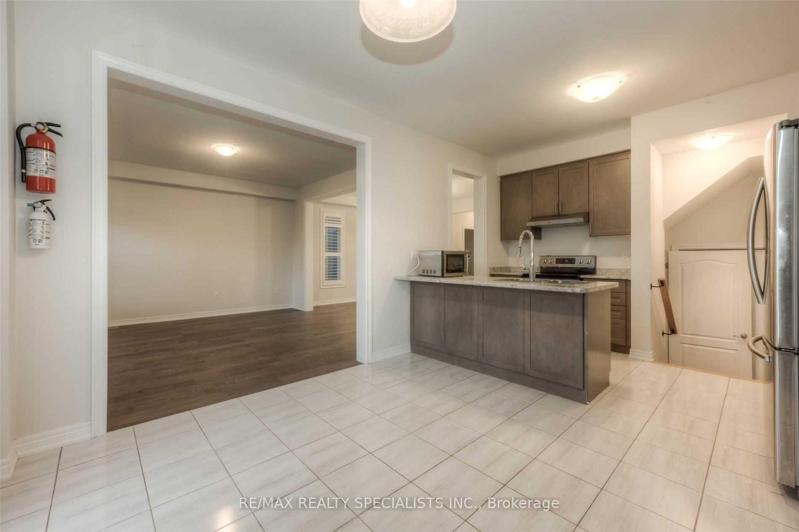 516 Linden Drive, Unit Upper - Photo 9