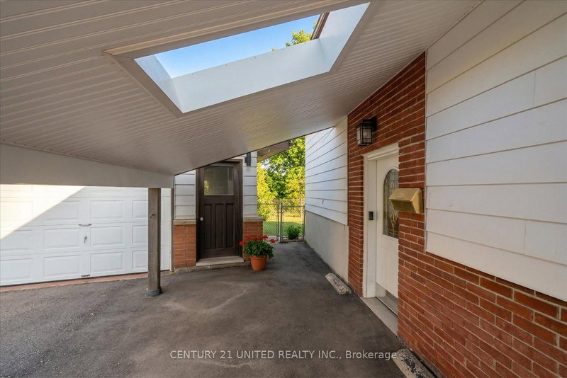 1897 Stewartcroft Cres, Peterborough, K9K 1G7 | Image 3