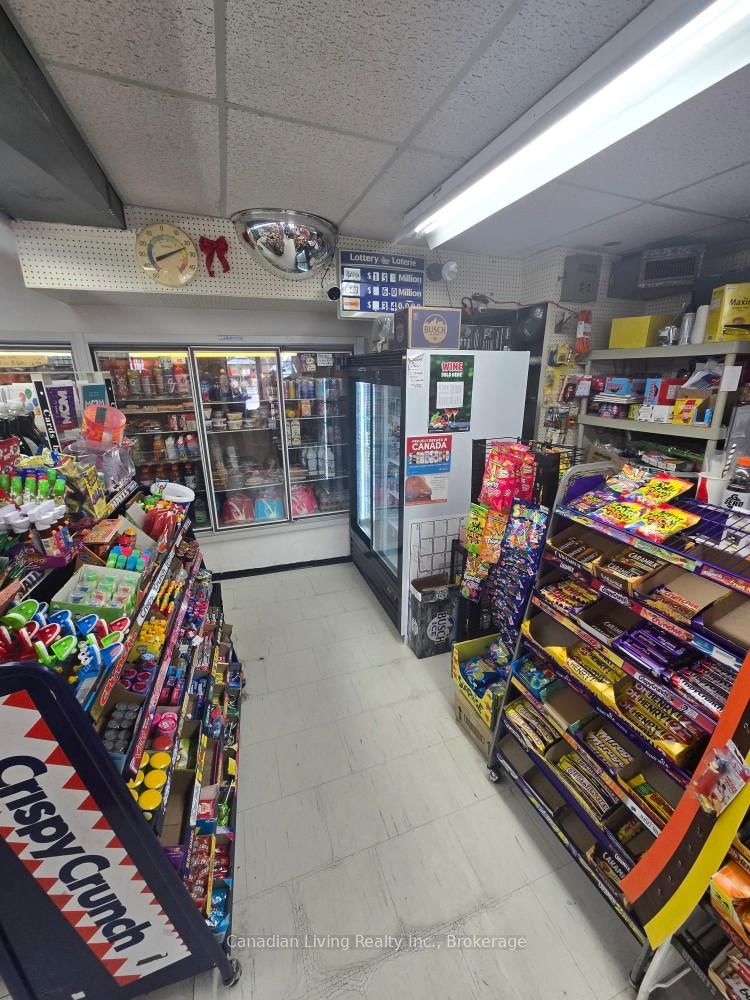 118 pelham Rd, St. Catharines, L2S 1T8 | Image 2