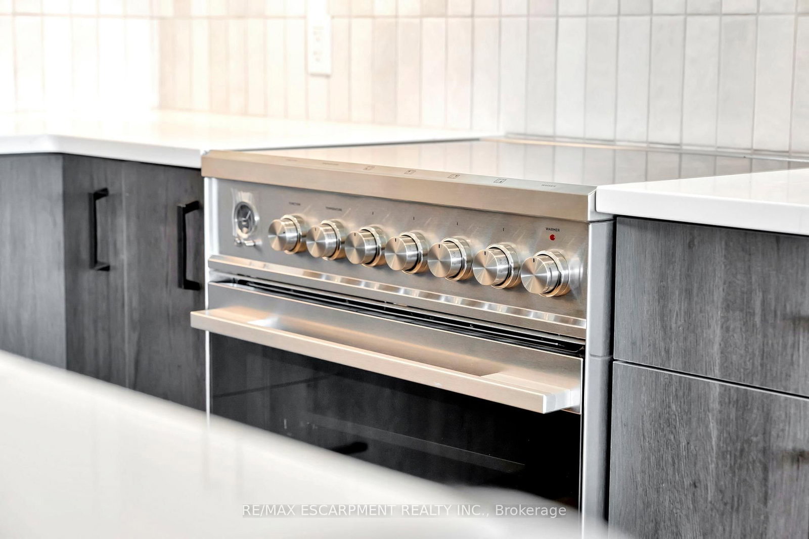 7 Grand River Street N, Unit 203 - Photo 11