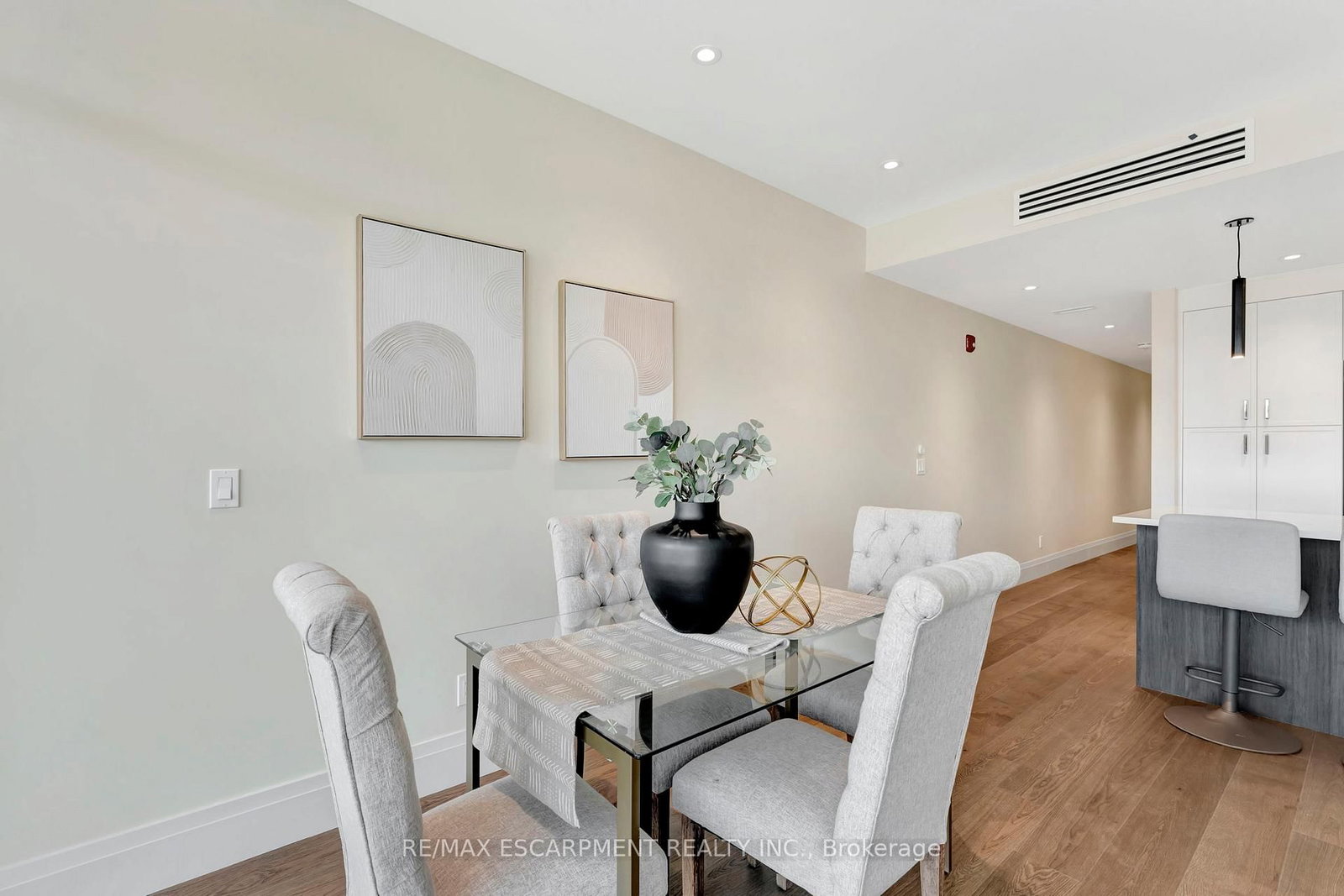 7 Grand River Street N, Unit 203 - Photo 16