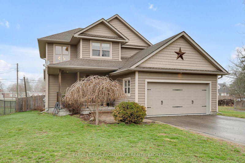 270 North St, Gananoque, Ontario