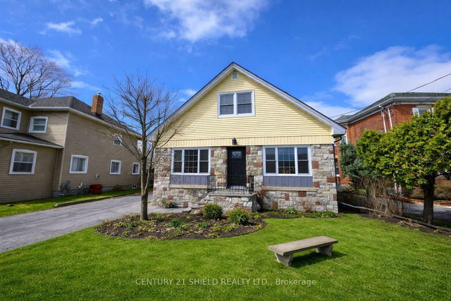 114 Gloucester Street N