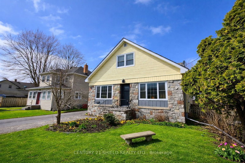 114 Gloucester St N, Cornwall, K6H 3W4 | Image 2