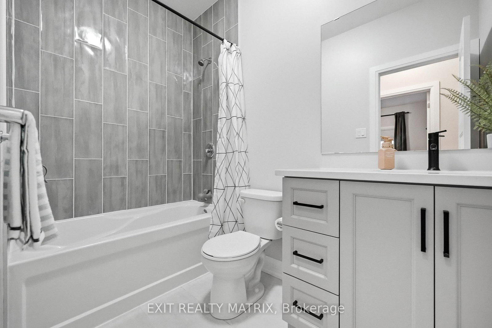 Detached House for sale at 397 COLMAR Street, Russell, Ontario, K0A 1W0 - Embrun - MLS: X13013778