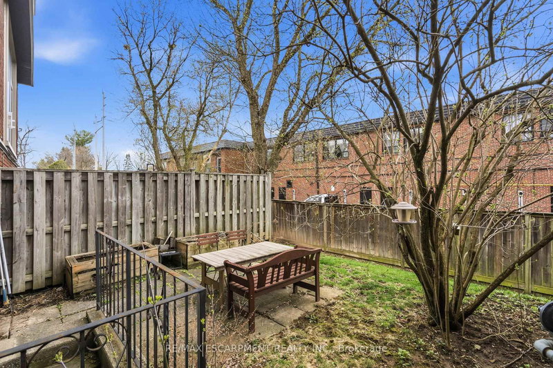 6 - 23 Watsons Lane, Hamilton, L9H 5G9 | Image 2