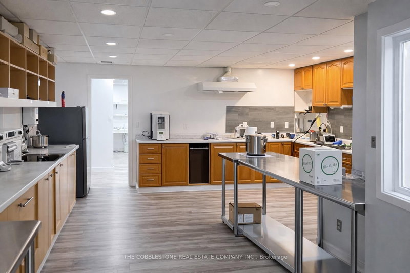 1235 Huron Church Rd, Windsor, N9C 2K6 | Image 3