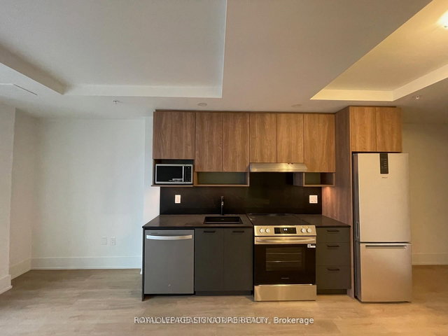 1306 - 206 King Street W