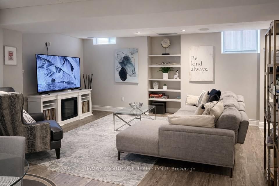 170 Humphrey Street, Unit Basement - Photo 4