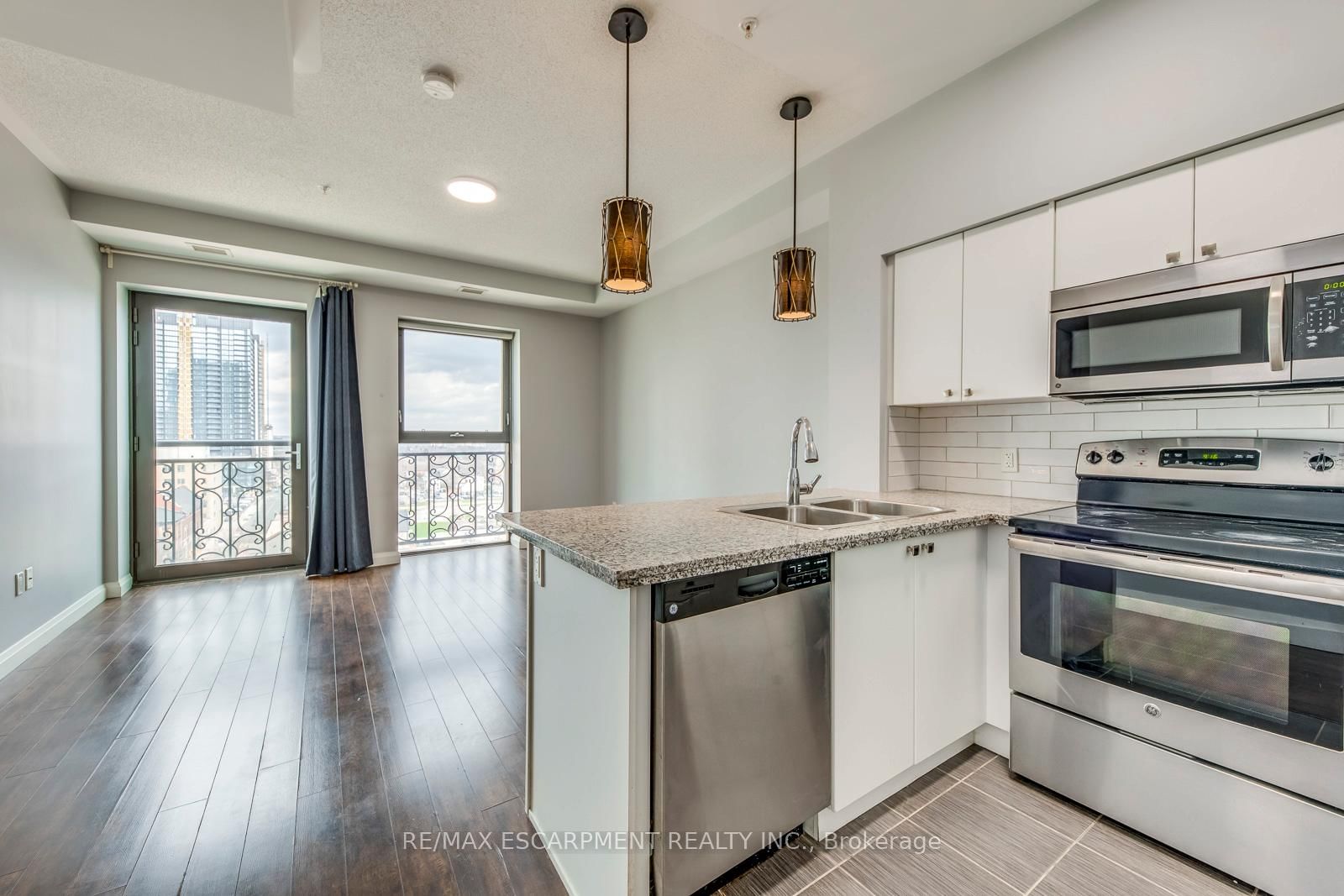 Condo for sale at 905-112 King Street, Hamilton, Ontario, L8N 1A8 - Beasley - MLS: X13014330